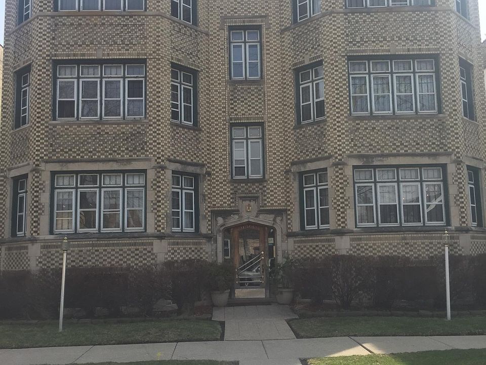 1st image of 11115 S Emerald Ave #2