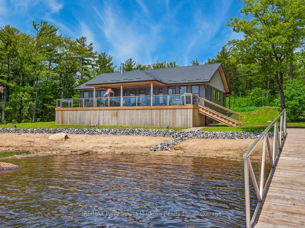 32 A11 Is, Parry Sound, ON P0G 1K0