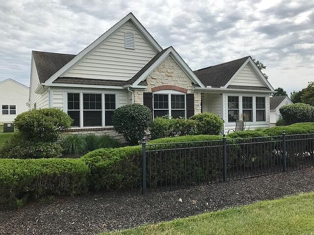 1st image of 7349 Reynolds Crossing Dr #3