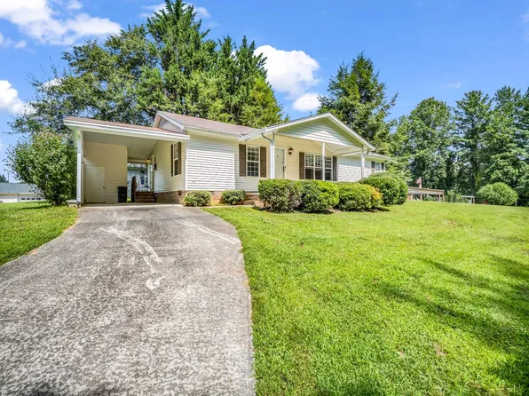 274 Byrd Ln, Hendersonville, NC 28792