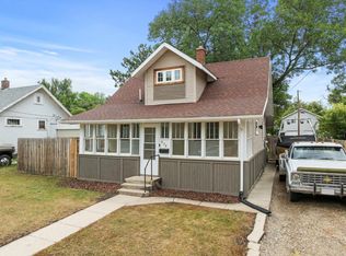 628 10th St NE, Minot, ND 58703