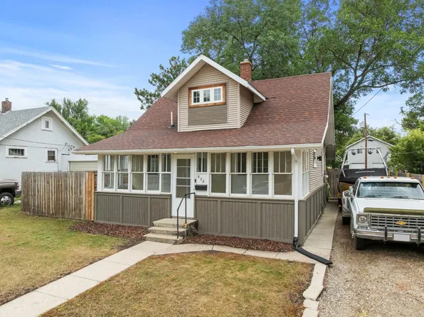 628 10th St NE, Minot, ND 58703