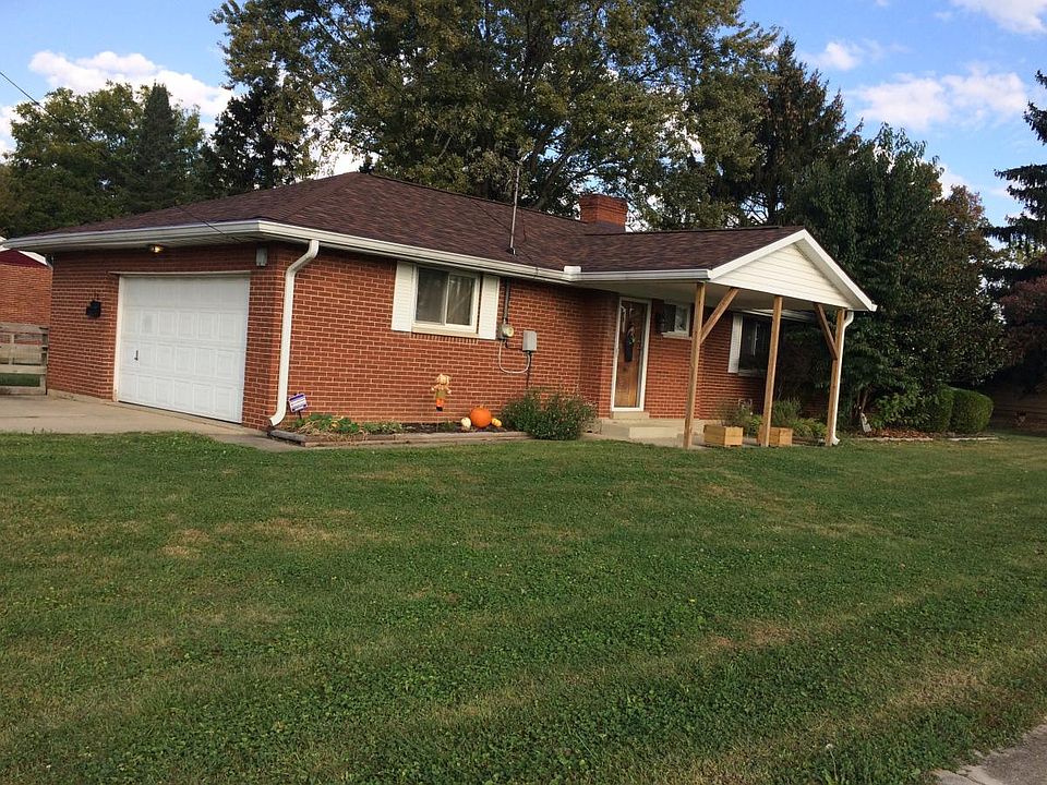 1st image of 10 Rosewood Dr