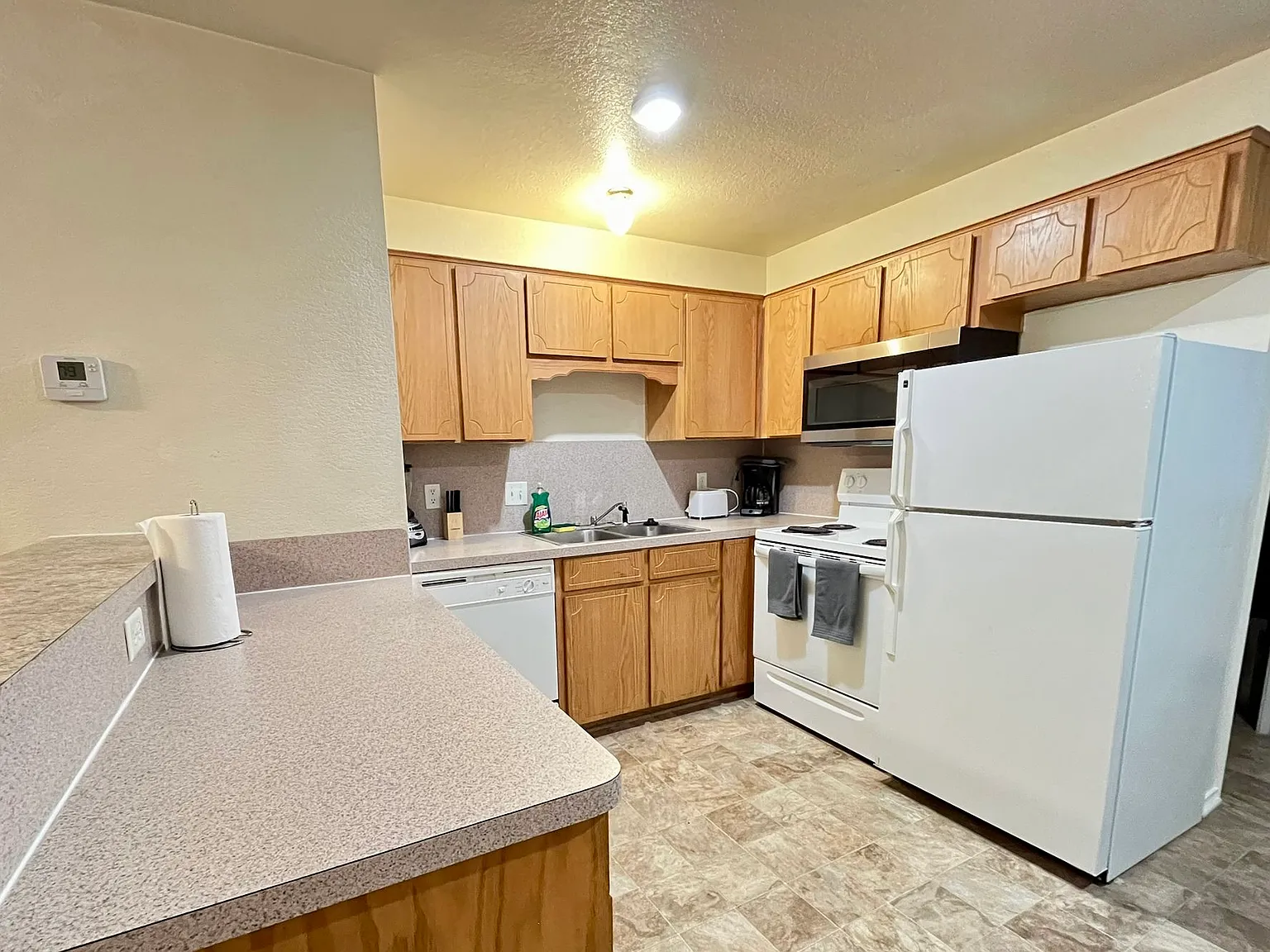 2 bed, 1.5 bath, 850 sqft, $1,650 — Photo 4