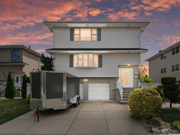 17 Acorn Drive image 1 of 45