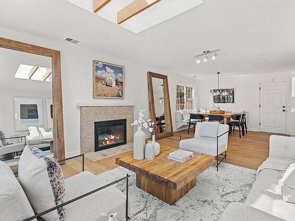 2nd image of 5668 Croydon Ave