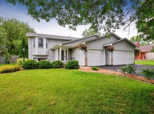 1135 Meadow Oak Dr, Monticello, MN 55362