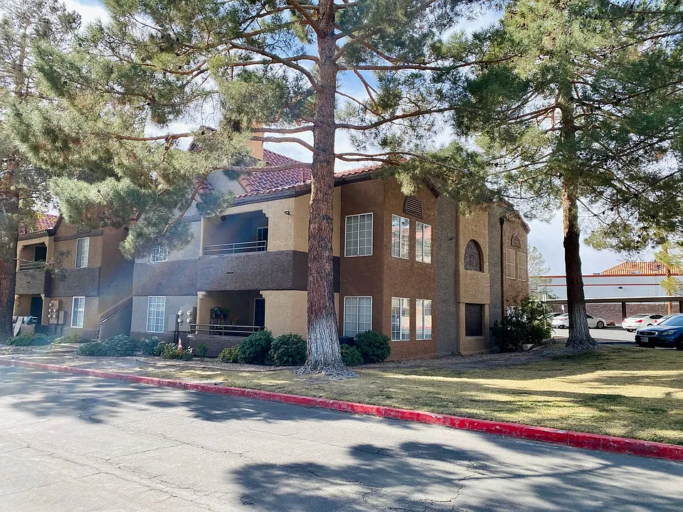 2200 Fort Apache Rd