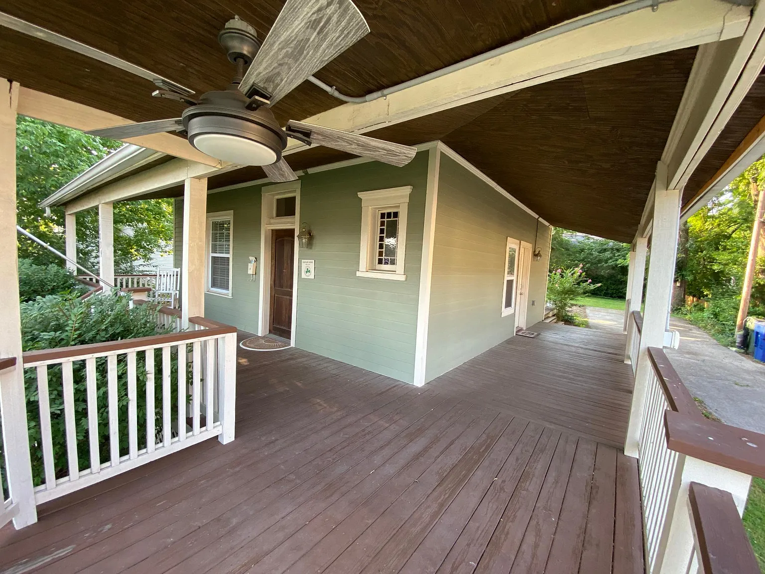 6839 Waldemar Ave — Photo 2