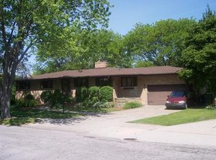 7714 Virginia Pl, Merrillville, IN 46410