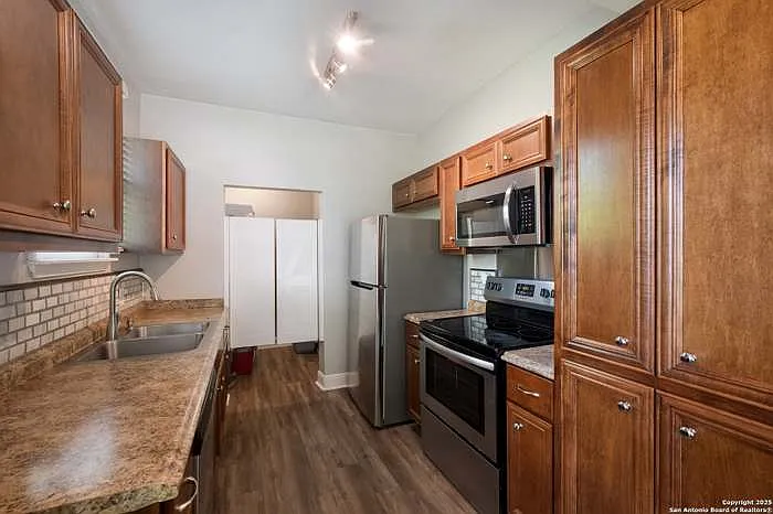 426 N Monumental St — Photo 9
