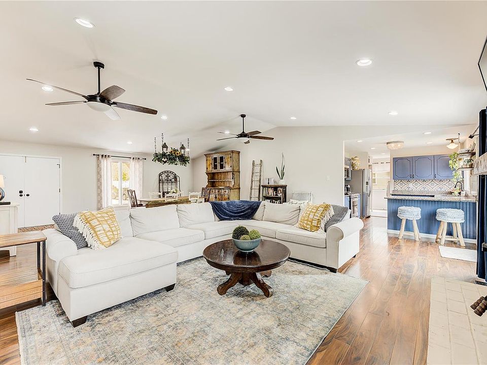 1858 Clover Ridge Ct, Chesterfield, MO 63017 Zillow