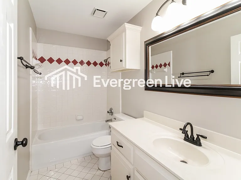 2809 Victoria Dr — Photo 15