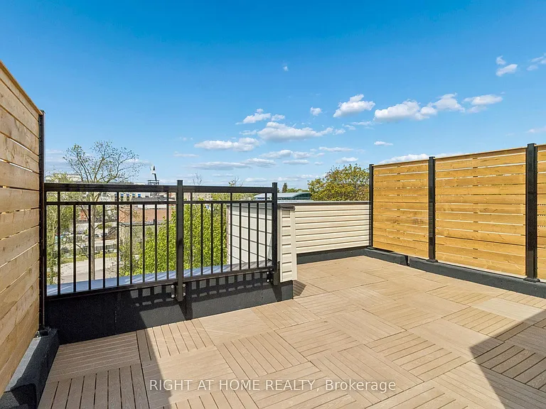 15100 Yonge St #206 — Photo 41