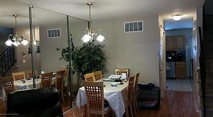 3rd image of 21 Guinevere Ln