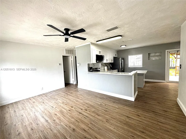 540 NE 61st St — Photo 5
