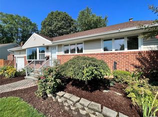 14 Williams Ave, Syosset, NY 11791