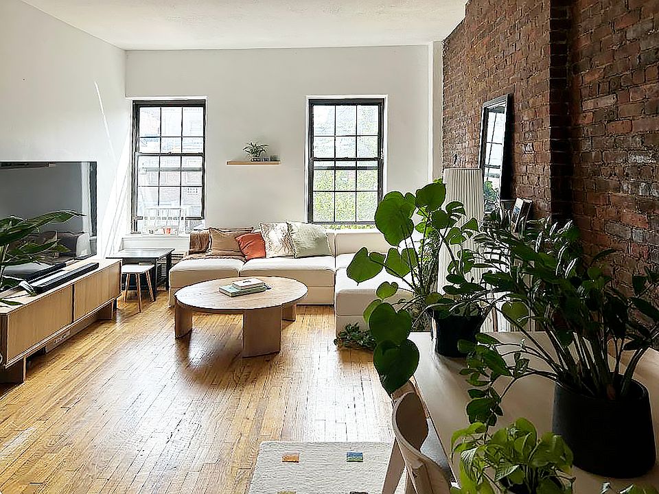 1st image of 264 W 23rd St APT 3B