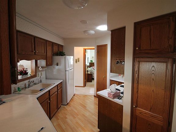 4th image of 4030 Dorchester Dr