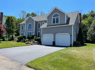 5 Laura Dr, Attleboro, MA 02703