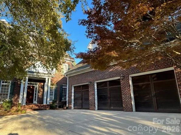 7609 Windaliere Dr, Cornelius, NC 28031