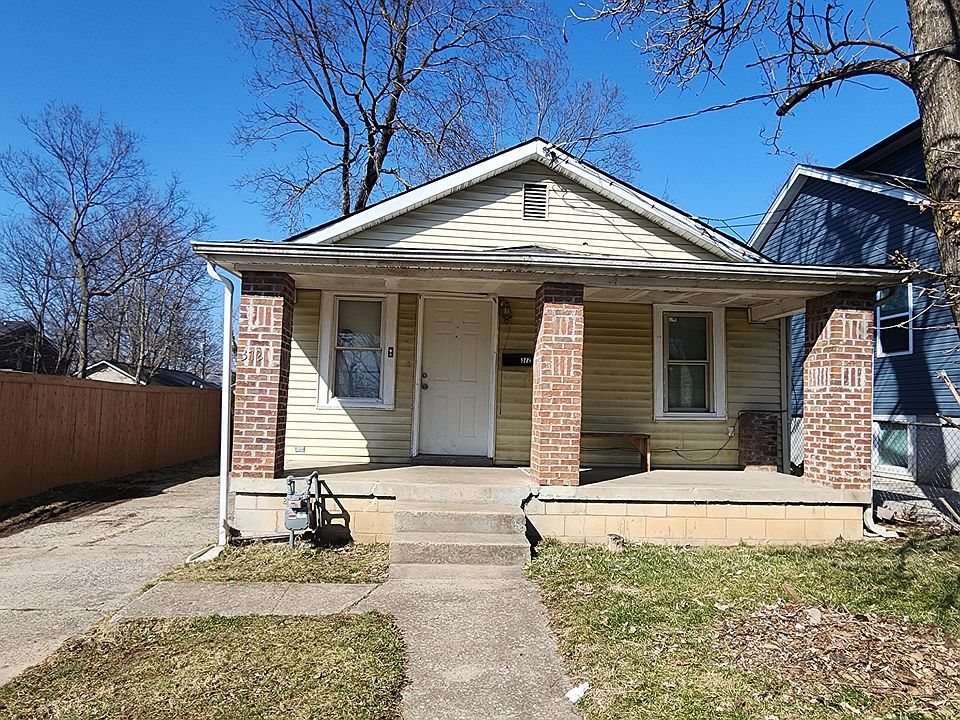 2nd image of 372 Roosevelt Blvd
