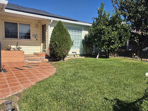 5th image of 36122 Magellan Dr