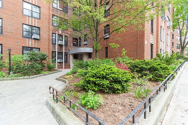 Sold by Corcoran | media 20