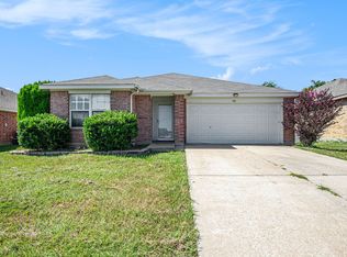 836 Cedar Ridge Ln, Burleson, TX 76028