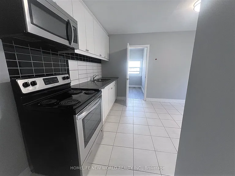 2 Thornton Ave #1 — Photo 3