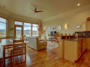 112 E Eugene St #ID1247401P, Hood River, OR 97031