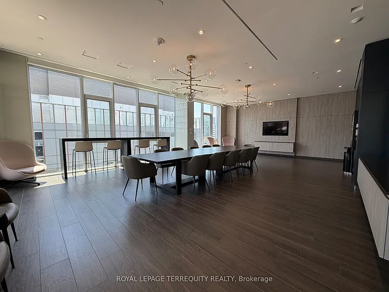 357 King St W #3307 — Photo 14