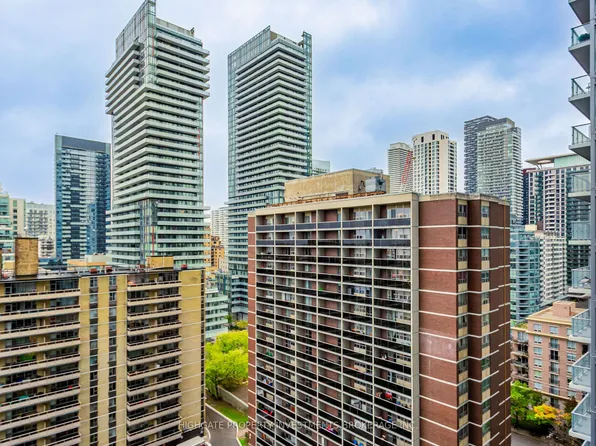 127 Broadway Ave, Toronto, ON