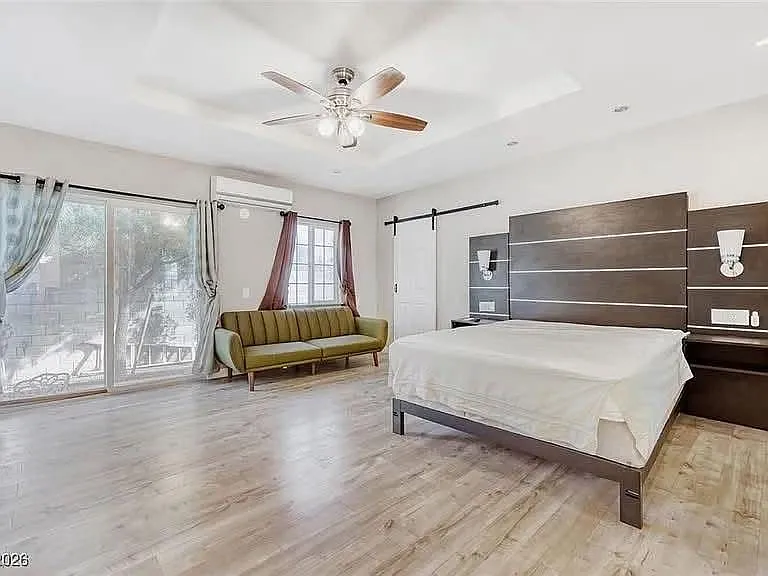 Studio, 1.0 bath, 500 sqft, $1,200 — Photo 3