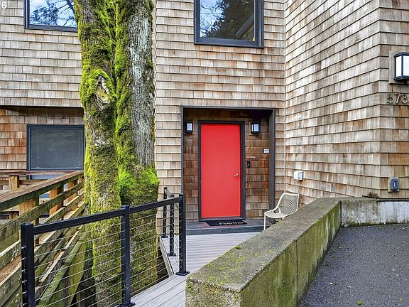 2nd image of 5733 SW Salmon St