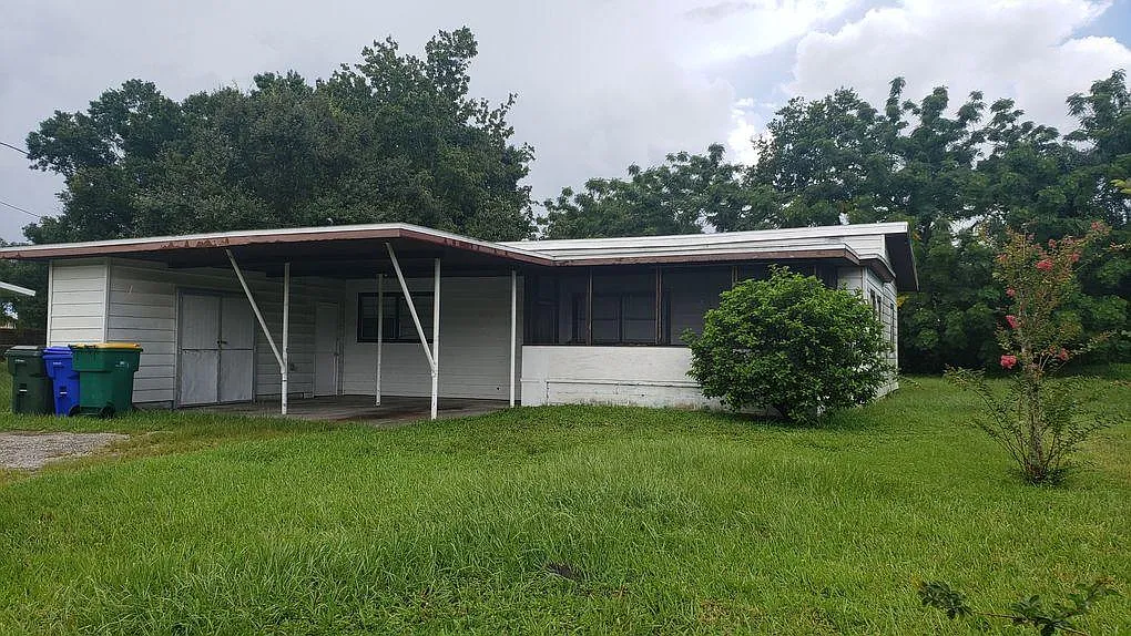 1855 Clay St — Photo 1