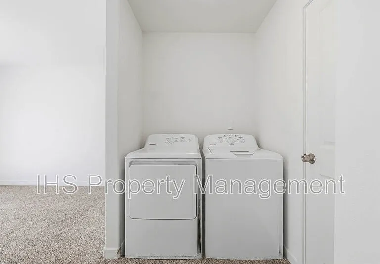 714 W 13th St #A — Photo 18