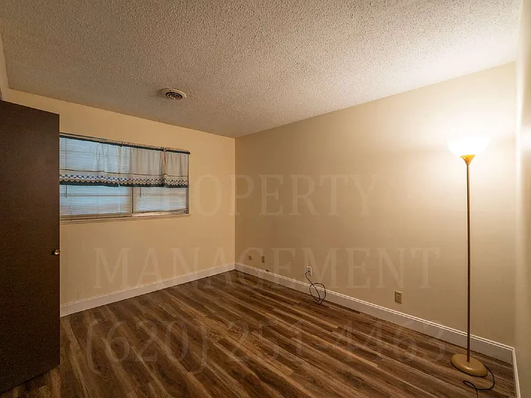 701 Beech St #E — Photo 17
