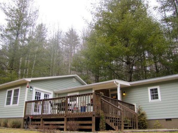338 Walnut Ln