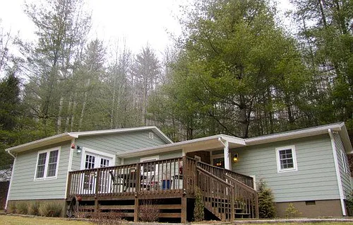 338 Walnut Ln Photo 1
