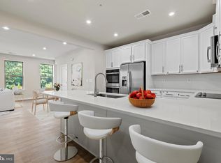 201 Park Central Ter #A, Manassas, VA 20111