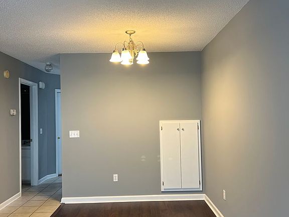 4th image of 139 S Springview Dr