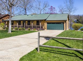 213 Pomeroy Dr, Crossville, TN 38558