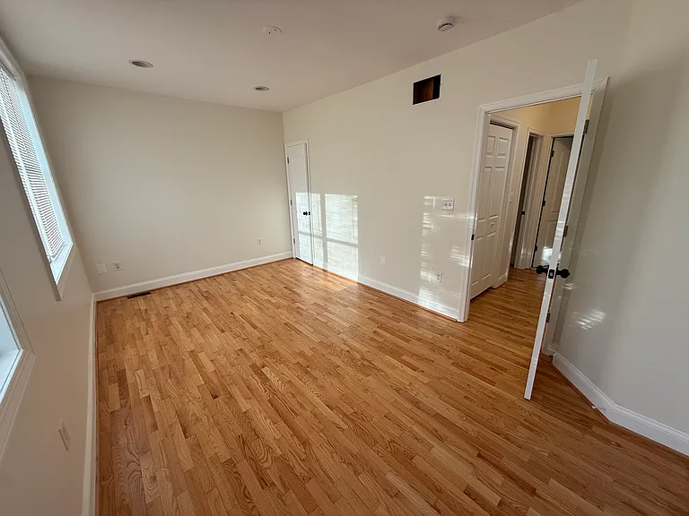 201 Willow Spring Rd — Photo 15