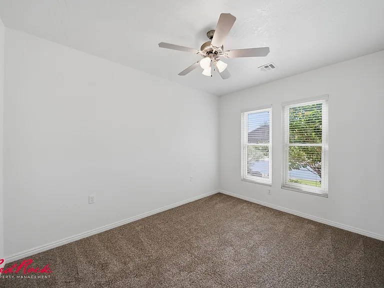 1546 Morane Manor Dr — Photo 30