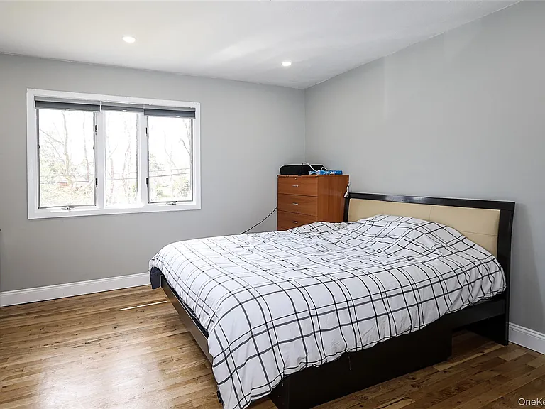 11 Otsego Ave — Photo 20