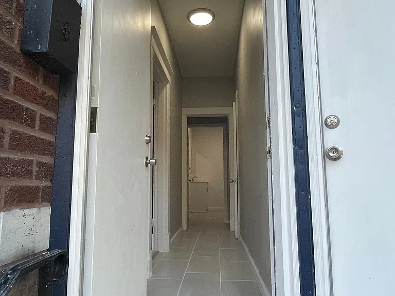 2835 Texas Ave #1F — Photo 2