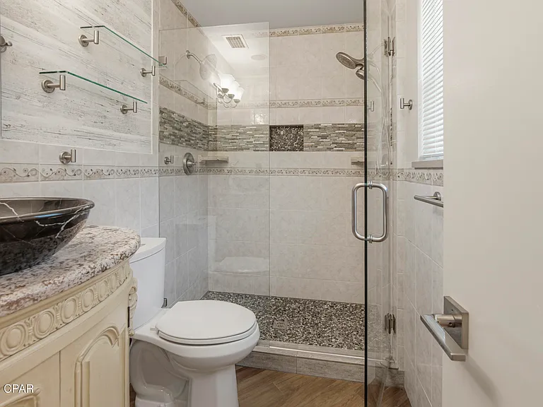 139 Manistee Dr — Photo 12
