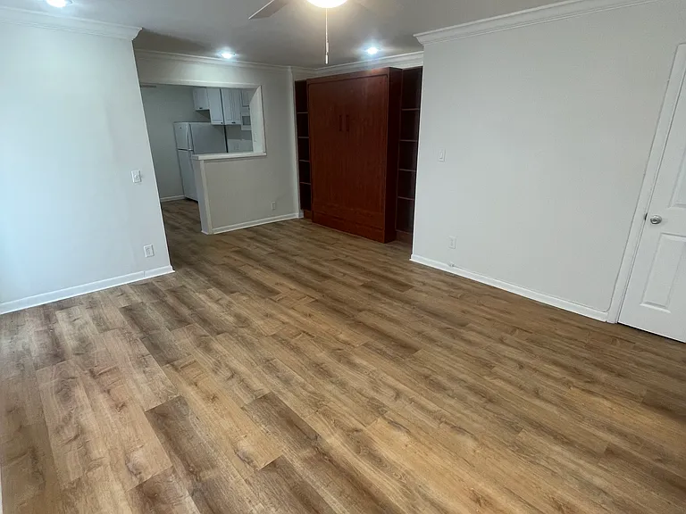 320 New York St #1 — Photo 8