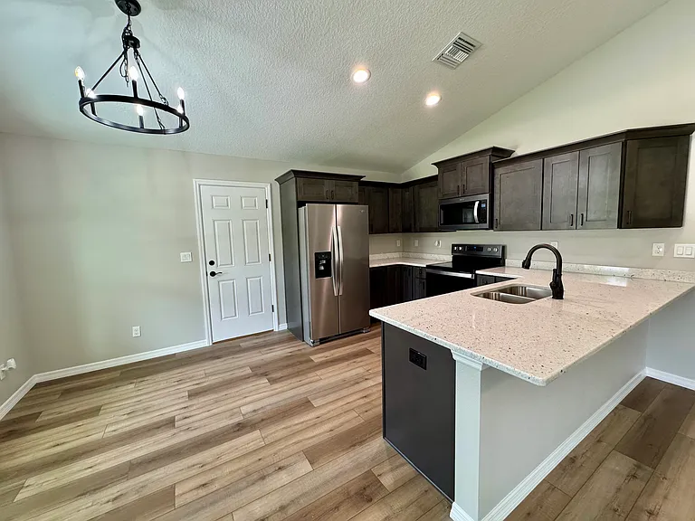 13319 SW 106th Pl — Photo 6